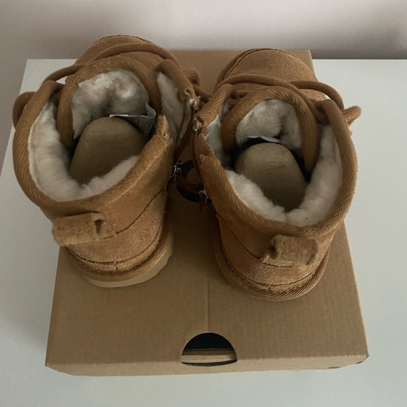 UGG Toddler Neumel ll Boots Size 8 - Picture 3 of 5